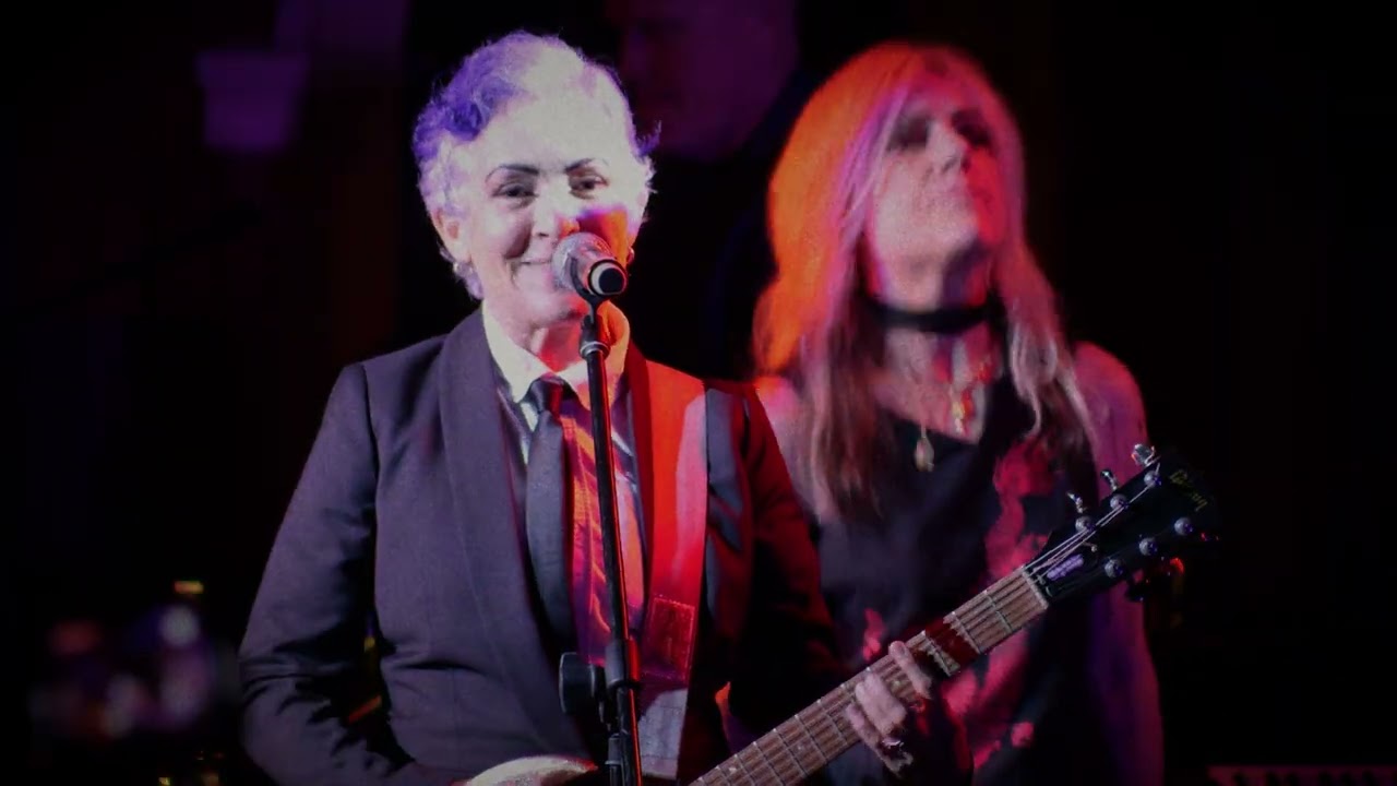 Our Lips Are Sealed - Jane Wiedlin with Members of The Specials