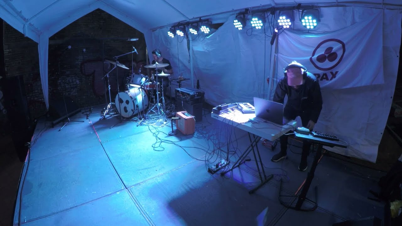 Neometric en vivo - Concierto por la Paz Mayo 2025