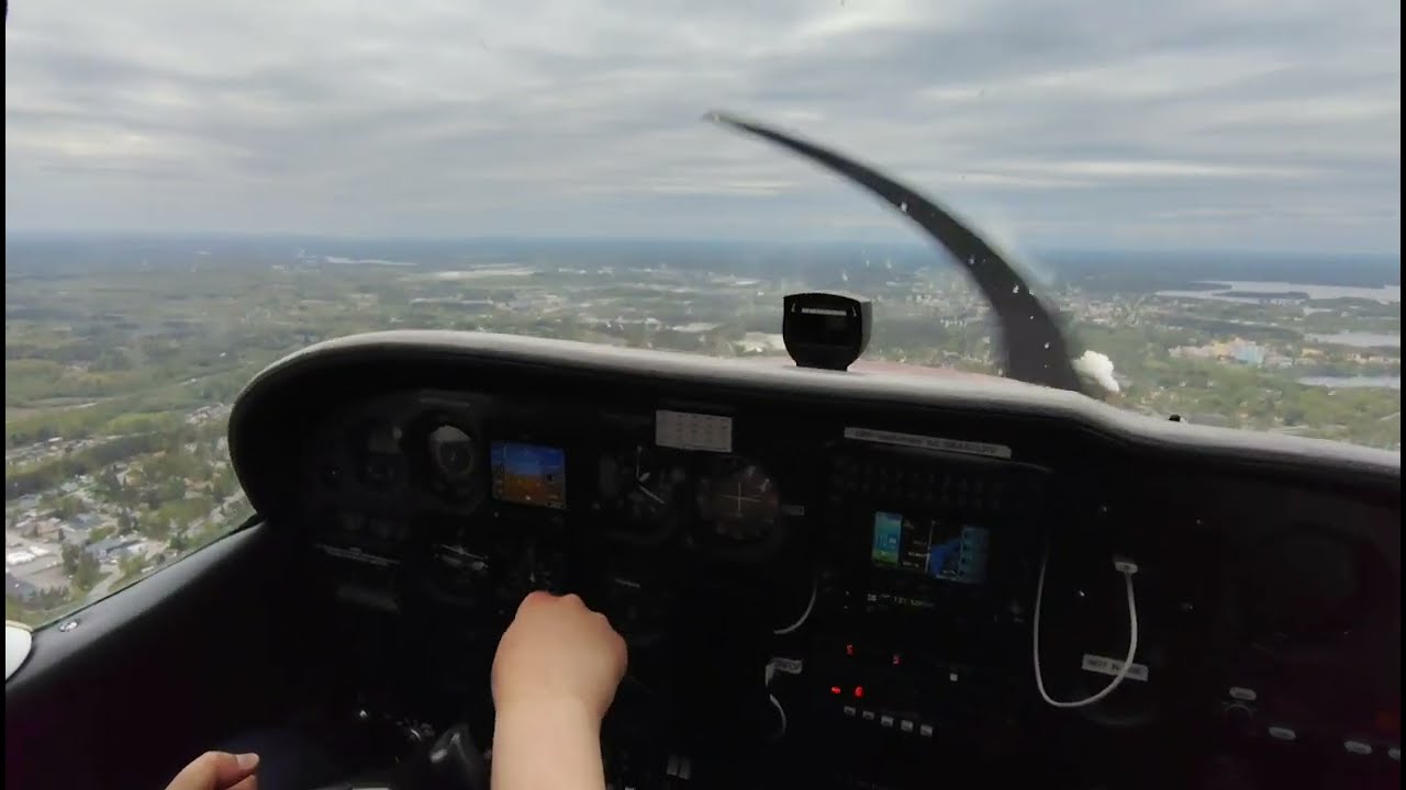 Cessna 172 Approach and Landing to Lappeenranta (EFLP)