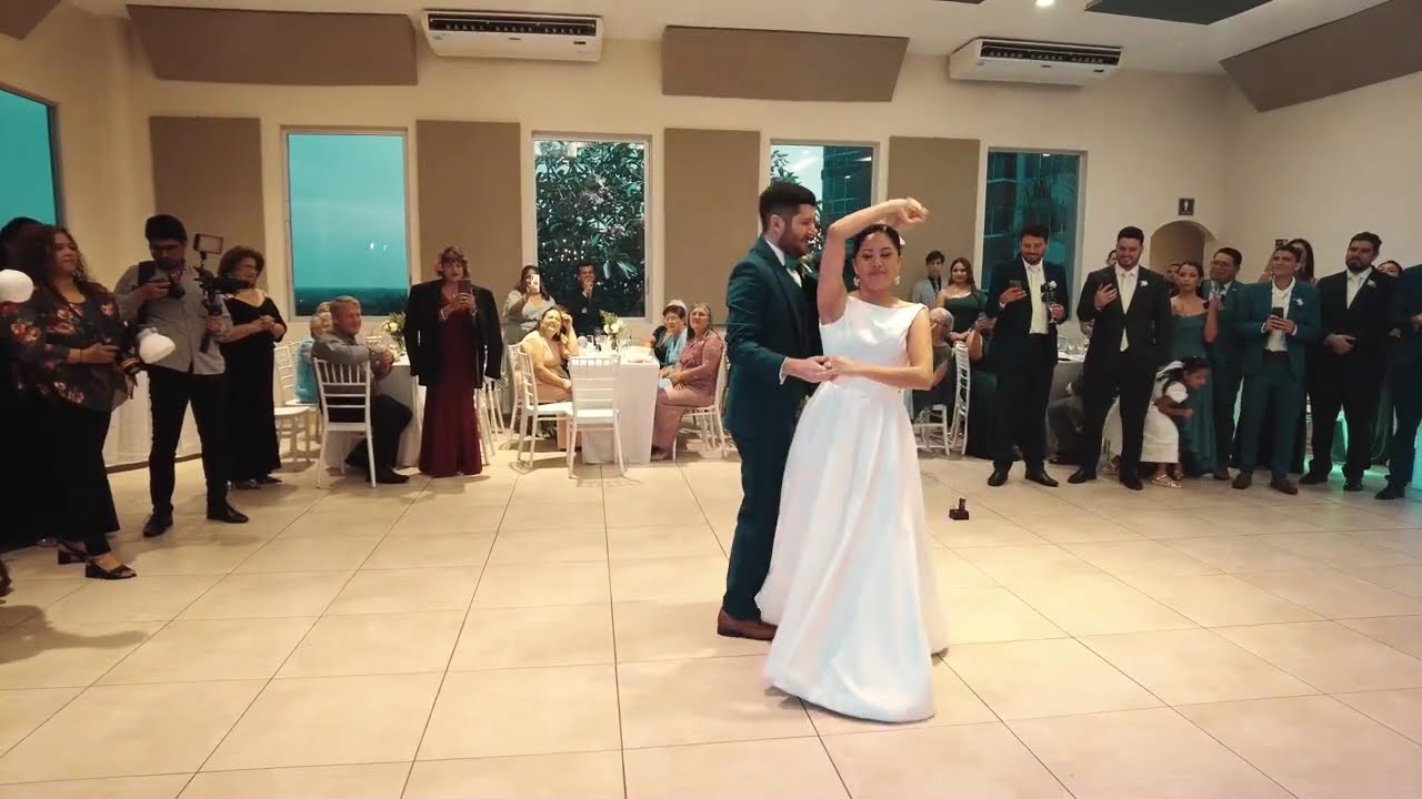 El vals que hizo brillar este amor ✨💃🕺Num 2