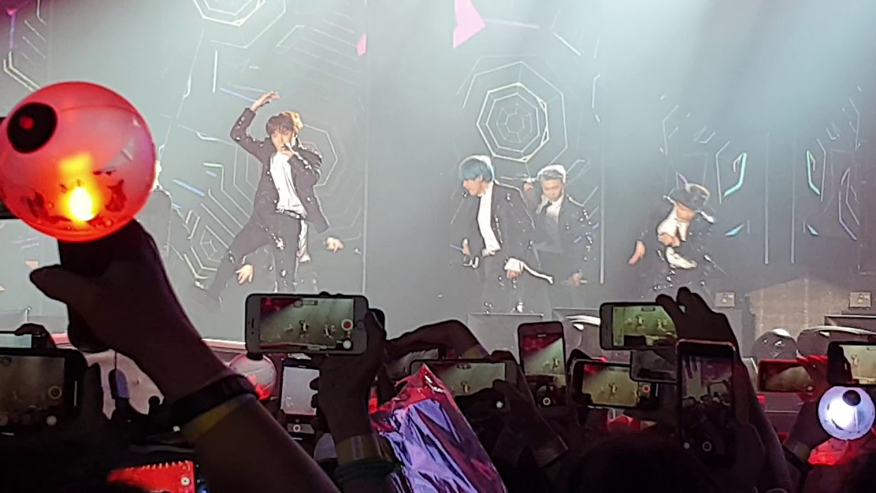 190320 BTS LYHK LOVE YOURSELF in Hong Kong - Idol