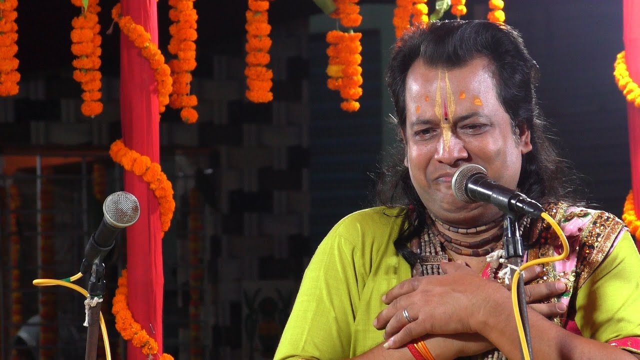 কখন বাবা মা সন্তানদের মধ্যে একজনকে বেশি ভালোবাসে জানলে চোখে জল আসবে