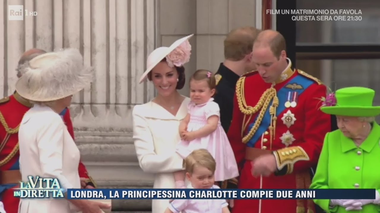 Royal Family, la principessina Charlotte compie 2 anni - La Vita in Diretta 03/04/2017