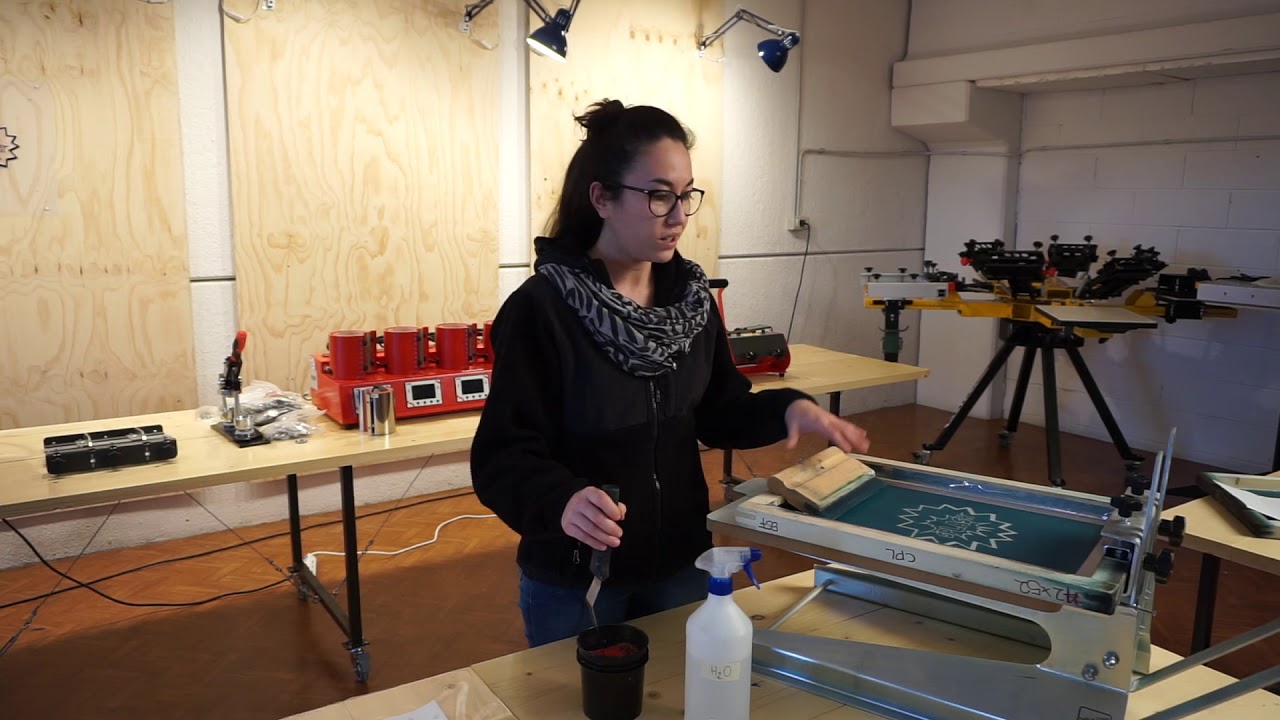 Serigrafia - Come si stampa con inchiostri ad acqua. Il riporto dell’inchiostro. di CPL Fabbrika