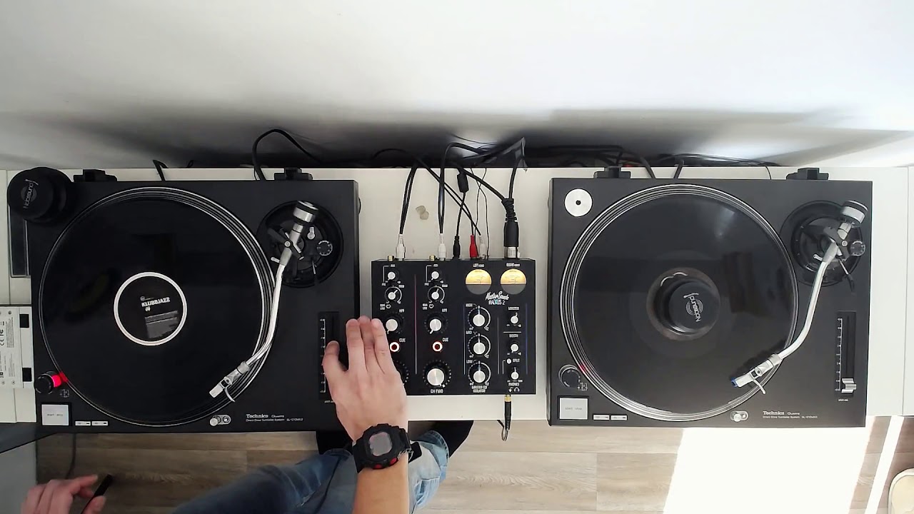 Vinyl Mix with MasterSounds Radius 2 rotary mixer