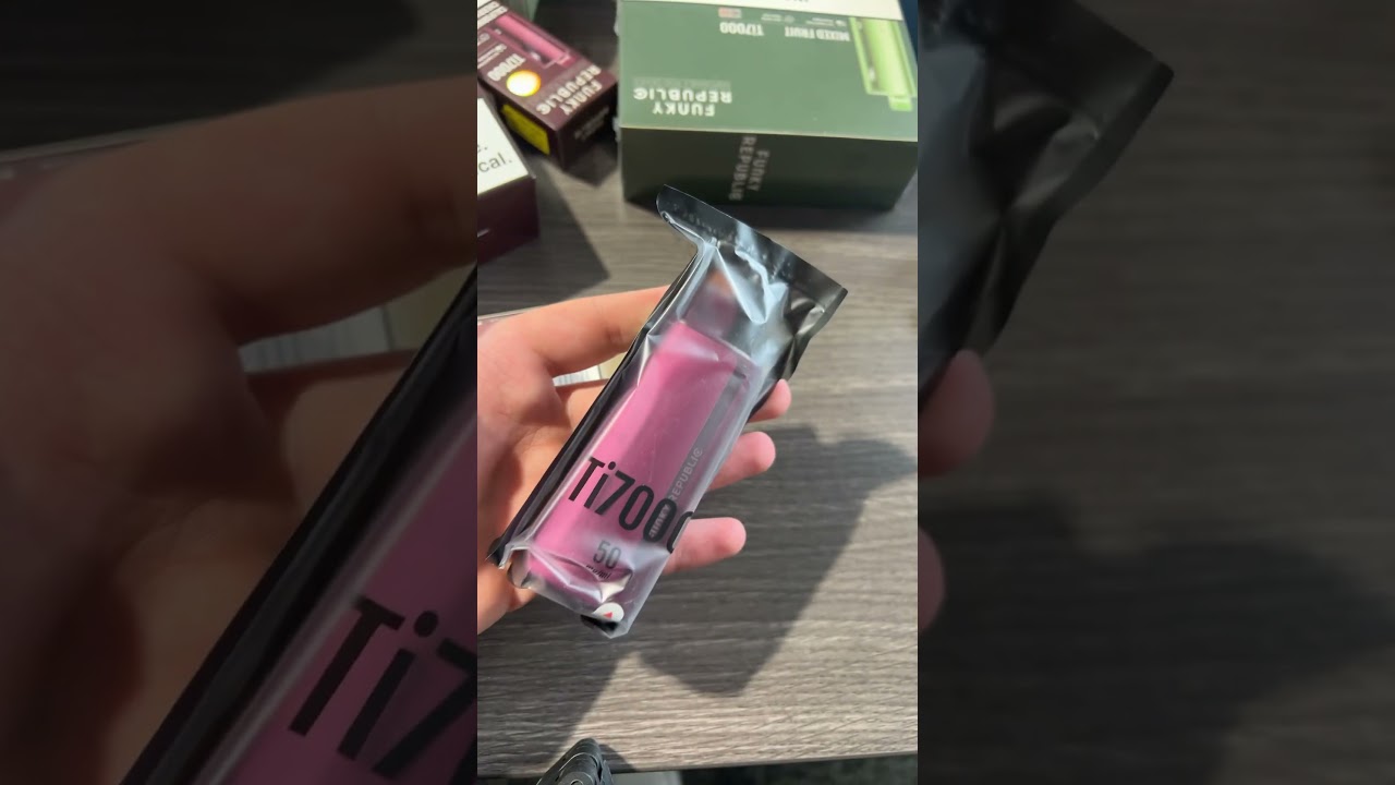 Funky Republic Ti7000 Disposable Unboxing