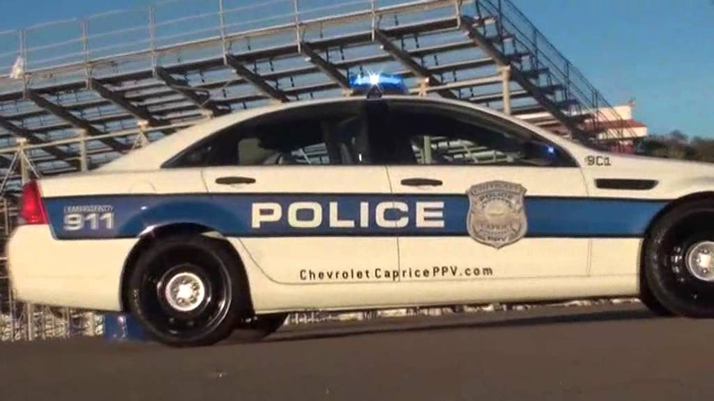 Holden Chevrolet Caprice PPV 2011 | Driving Holden's US Police Car | Drive.com.au