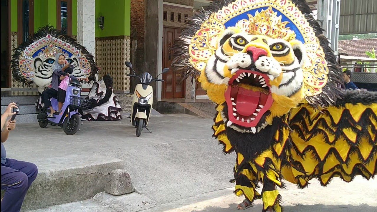 Santai..! Super Meriah Kirab Arak-arakan Nganten Sunat Barongan Bibisawijoyo | Hidayah Demak