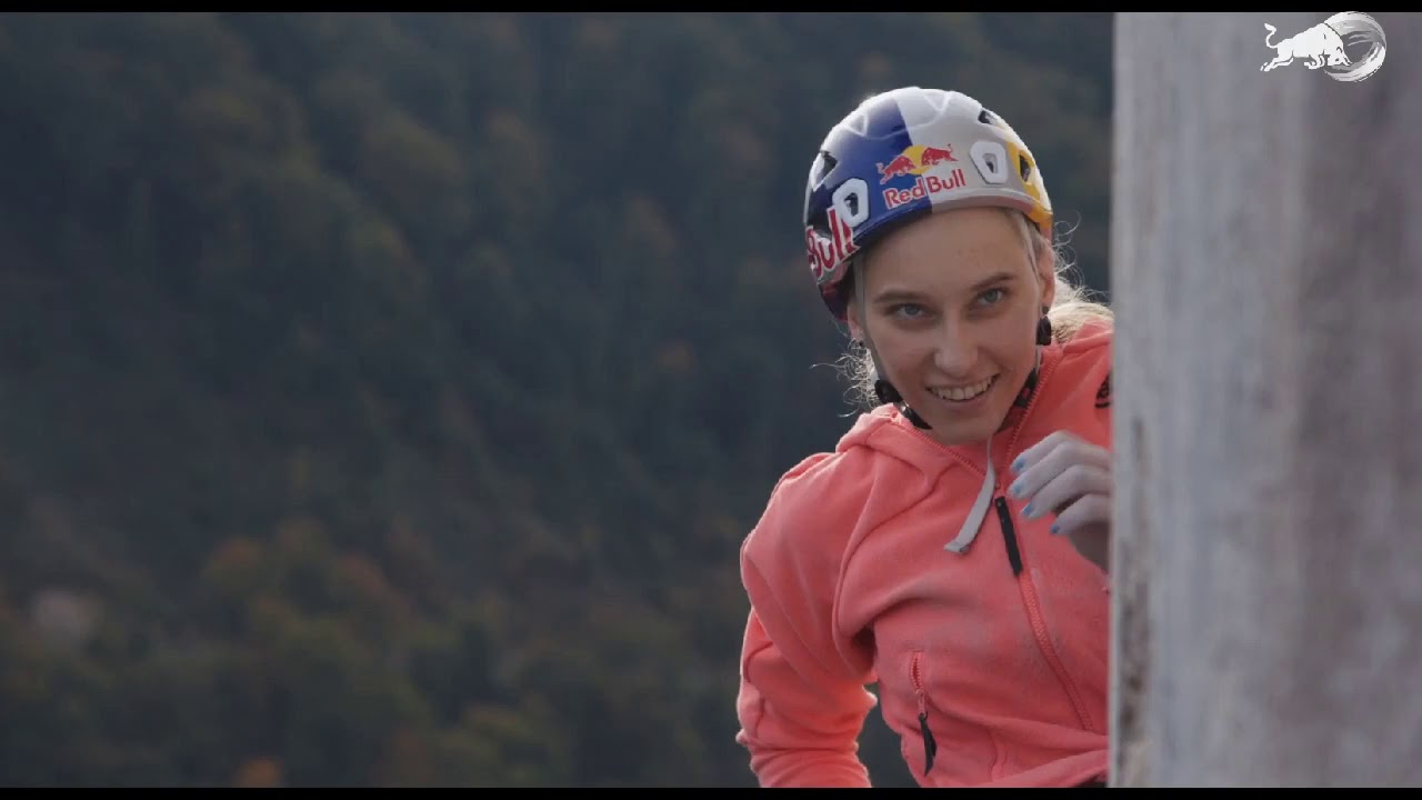 Janja Garnbret in Domen Škofic preplezala trboveljski dimnik (7.nadaljevanje)