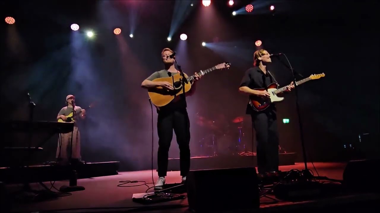 Hollow Coves - On The Way @ O2 Forum, Kentish Town, London 16/04/24