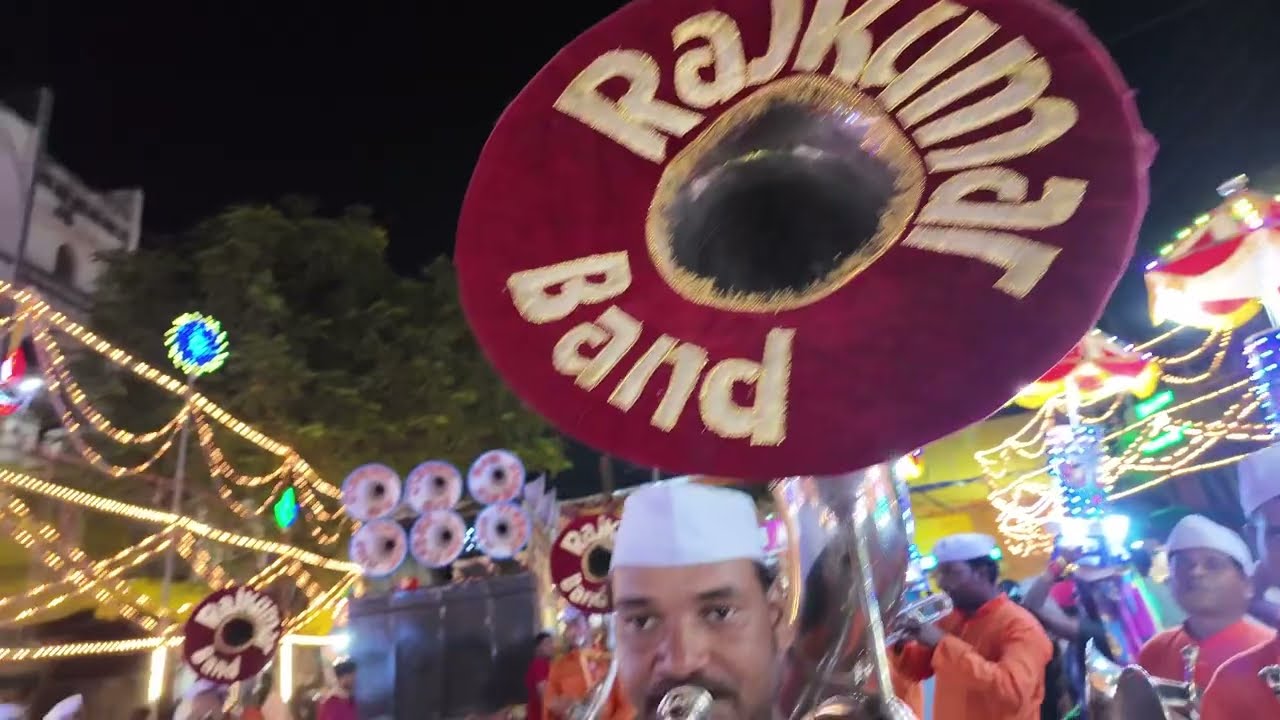 Mujhe Naulakha mangade By Rajkumar Band. 9827310930 #viralvideo #music #jabalpur #bandbazzabaraat 