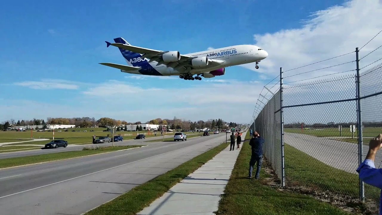 Airbus A380 Test Aircraft landing in Milwaukee, Wisconsin in UHD