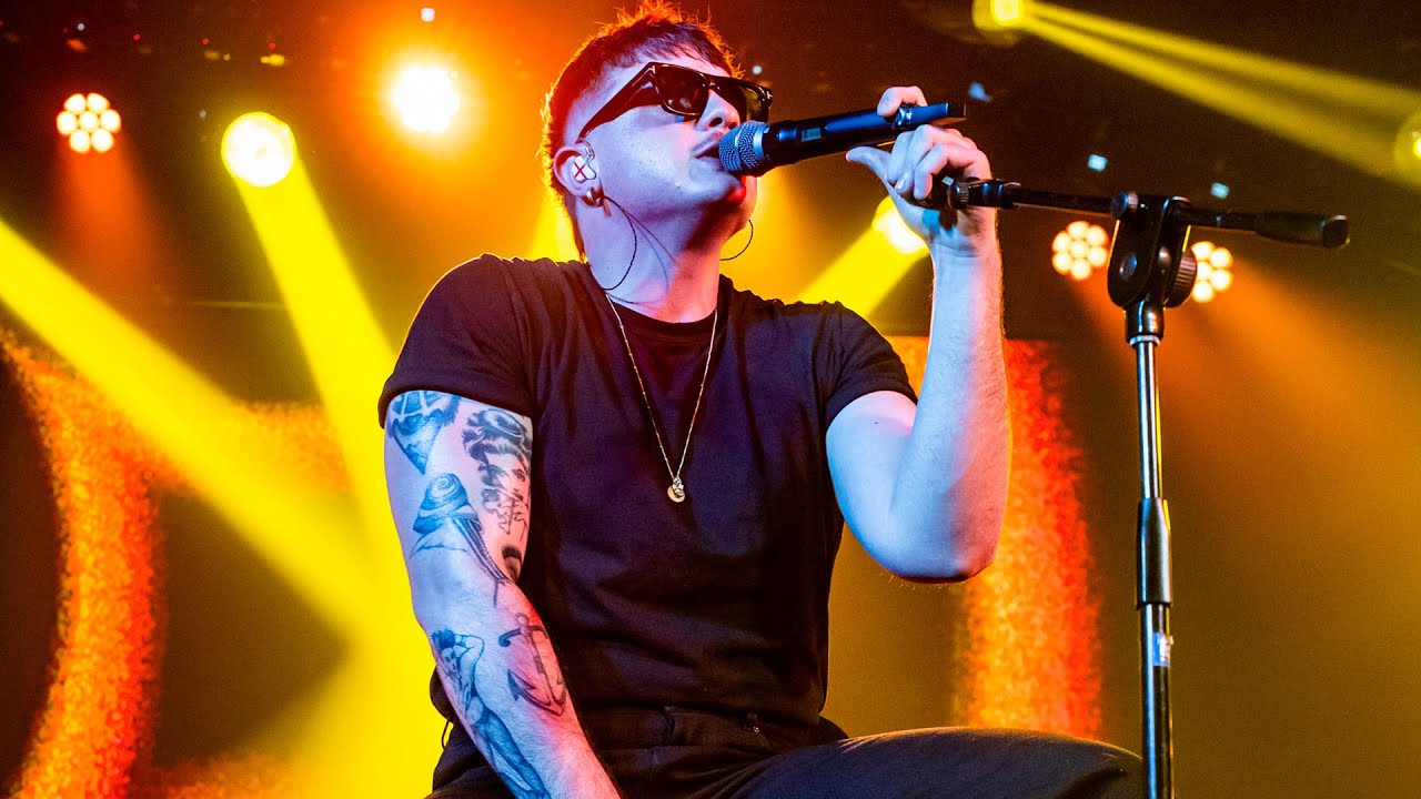 Balorda nostalgia - Olly (Radio Italia Live 12/12/2025)