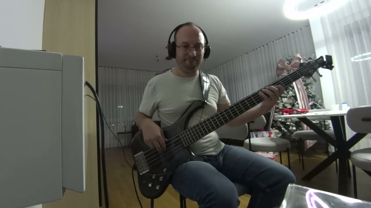 Chris Rea - The Blue Cafe (Bass Cover)