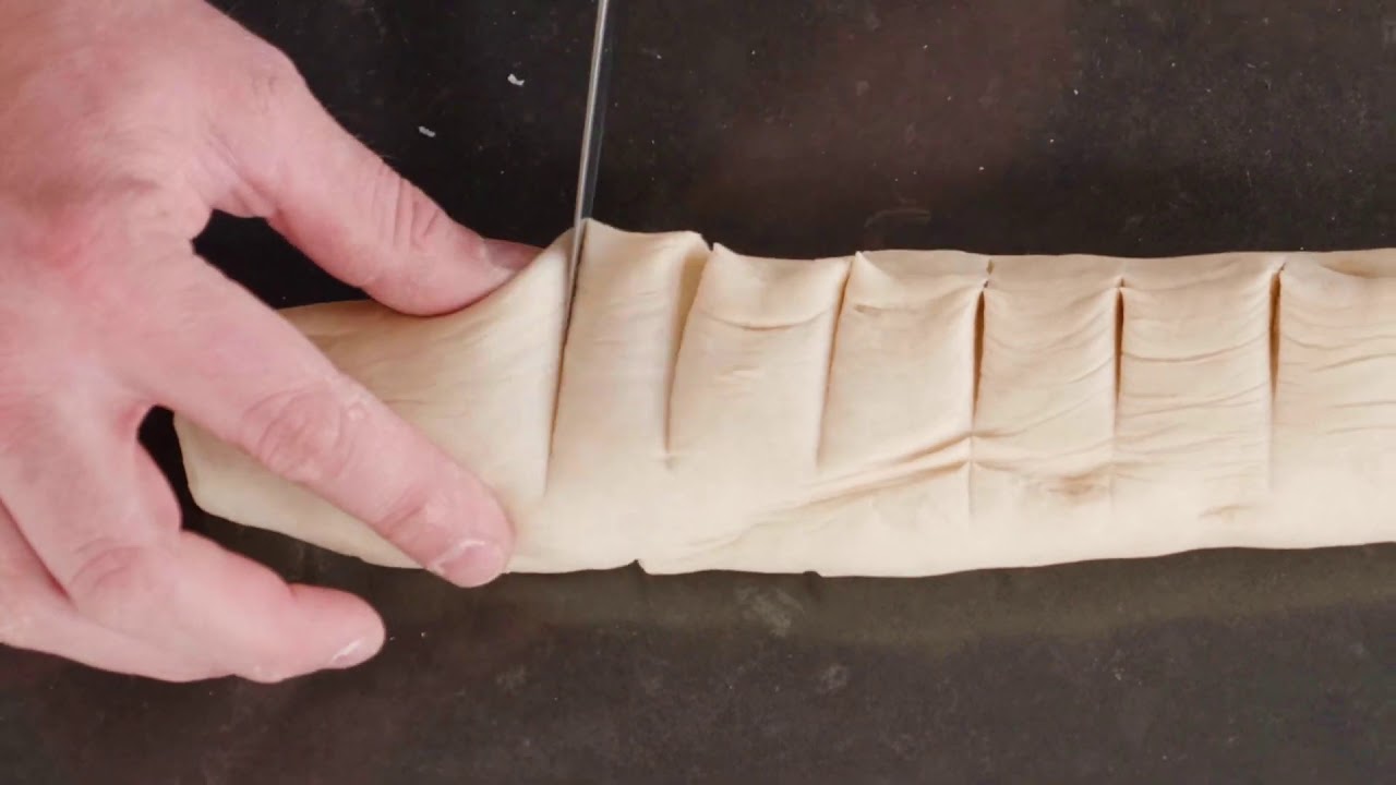 Thuis Brabantsche worstenbroodjes maken met het Doe-het-thuispakket