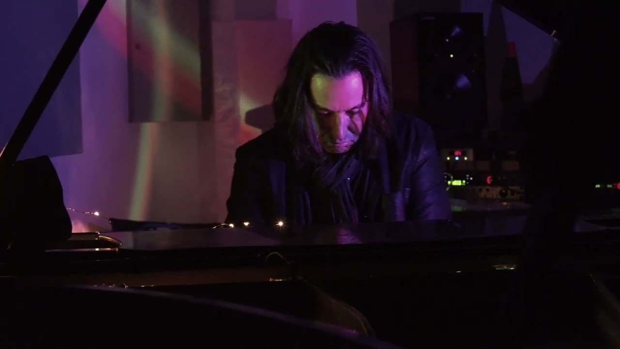 Loren Gold: Invention #11 (Brighton)