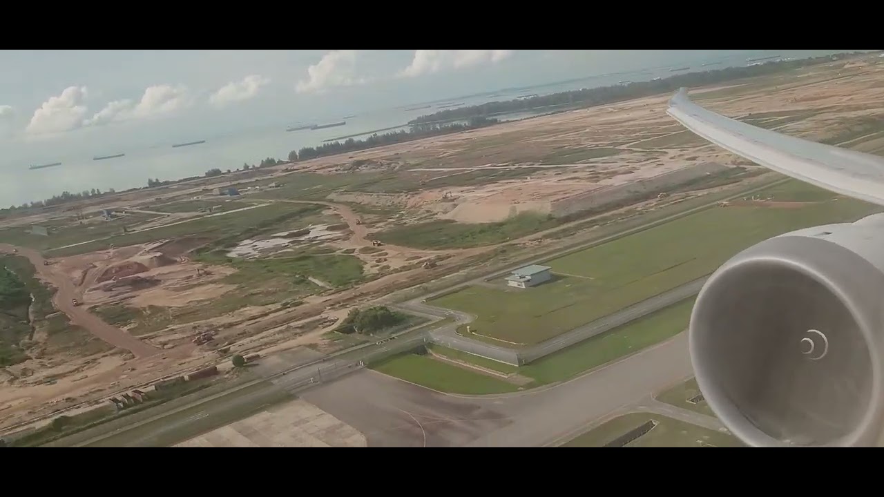 SQ938 787-10 takeoff out of Singapore bound for Denpasar