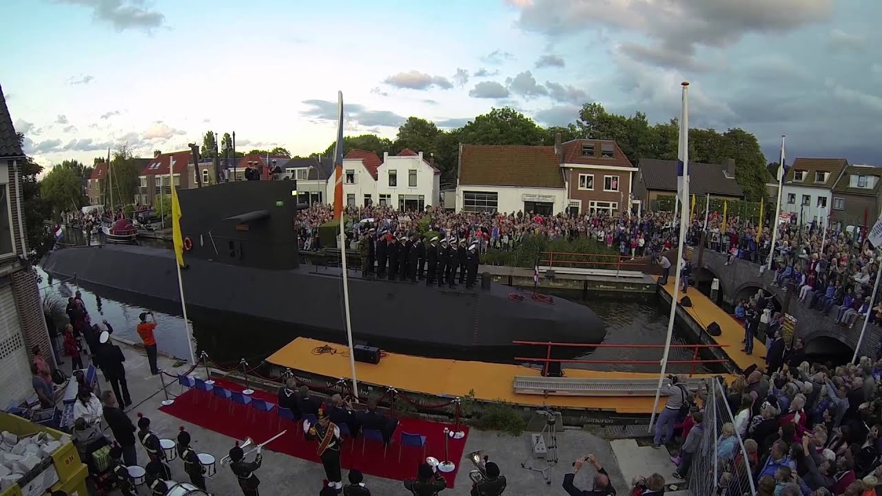 Timelapse aankomst onderzeeër in Katwijk aan den Rijn.