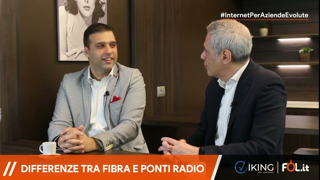 Quali differenze ci sono tra una connessione in fibra ottica e una via ponte radio?