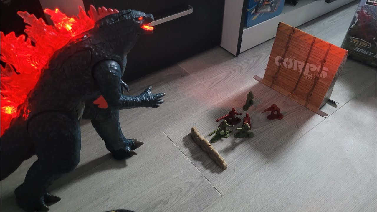 Godzilla vs Army 