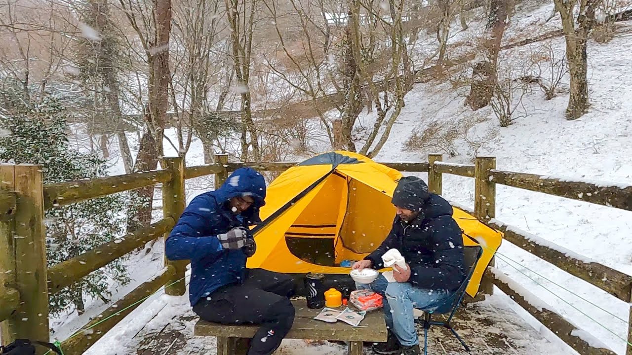 Pehli or Akhari Baar SNOW CAMPING in JAPAN II Mount Kongo 金剛山 スノーキャンプ ll Rom Rom Ji