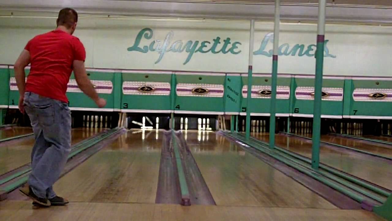 Me vs. Brian Fuller Jr. at Lafayette Lanes (11/5/09) (Game 3)