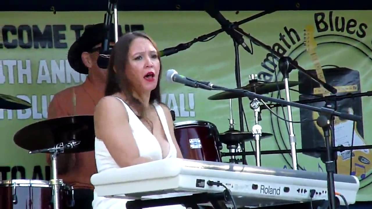 Eden Brent at the Klamath Blues Festival 2012-07-28