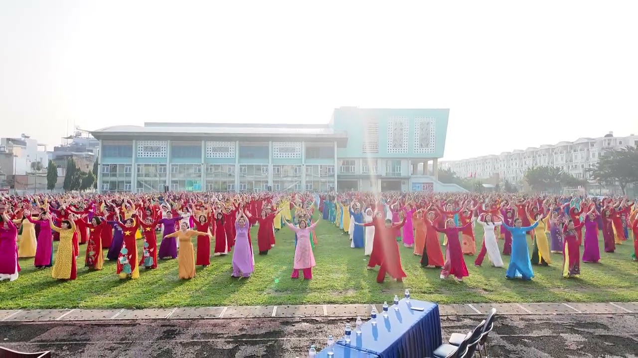 Đồng diễn áo dài 8/3/2026