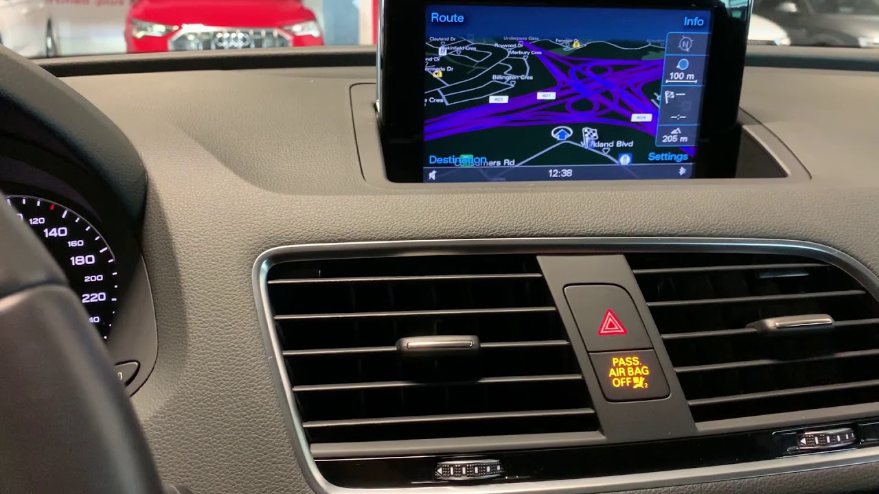 2017 Audi Q3 Progressiv Showcased with Navigation Demonstration