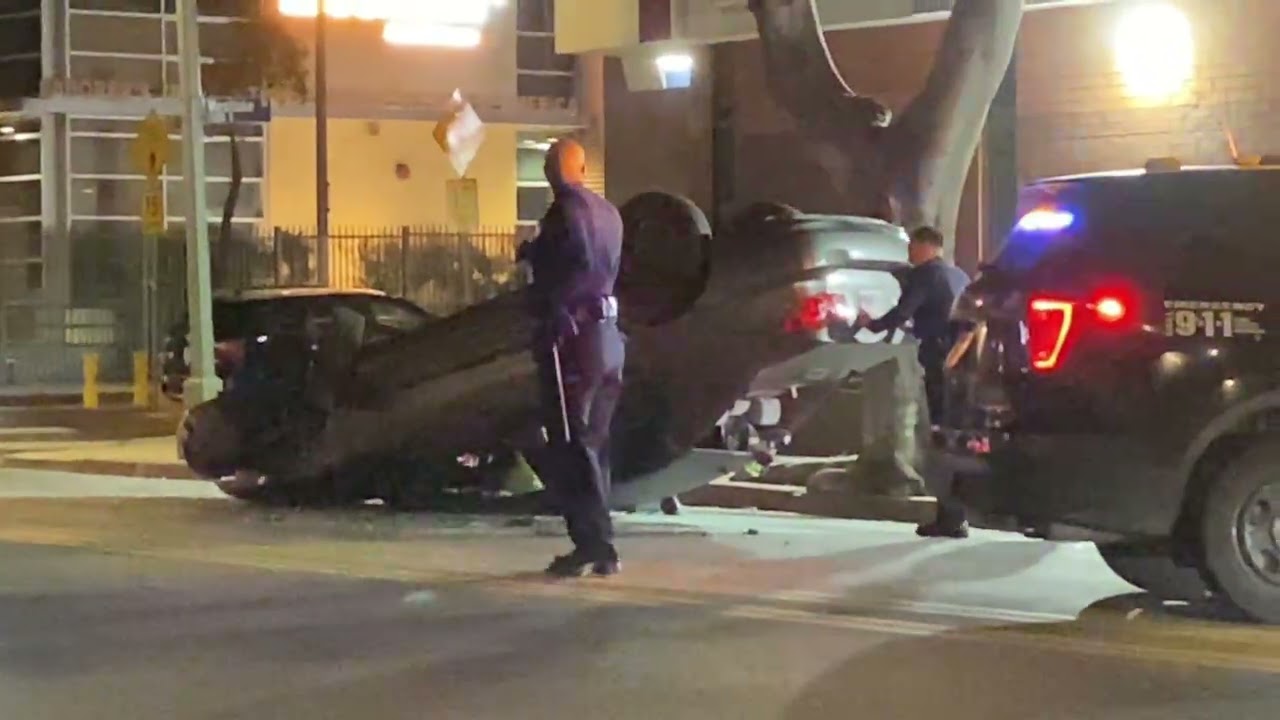 3 Police Officers 👮 vs 1 window 🪟the winner : the window 02/07/26 2:00 Am #crash #rollover #accident