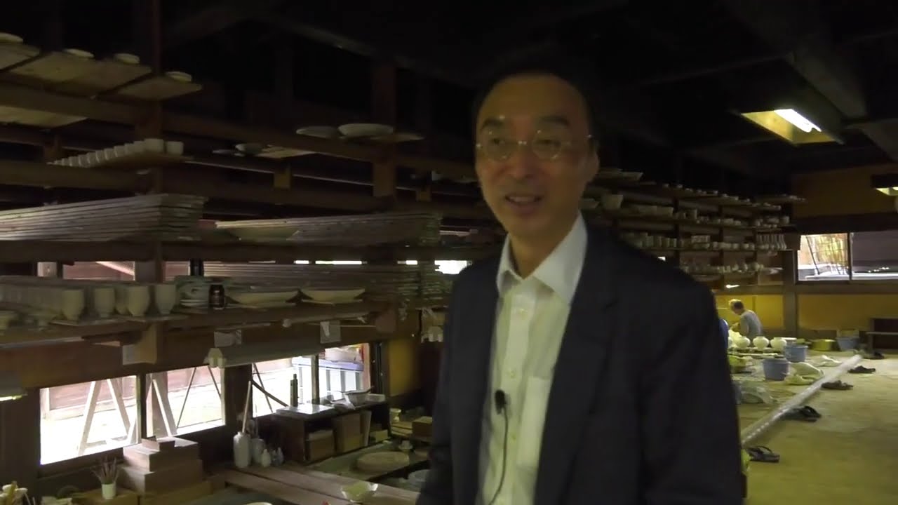 【作家・作り手紹介】有田焼｜柿右衛門窯　十五代酒井田柿右衛門氏
