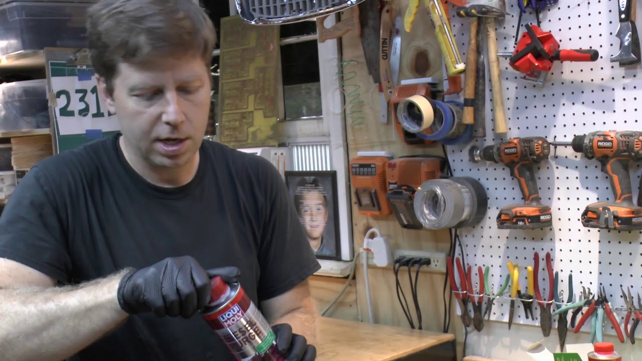 Mercedes 300D W123, Front Fuel Filter Change and Easy Diesel Purge with Liquid Moly