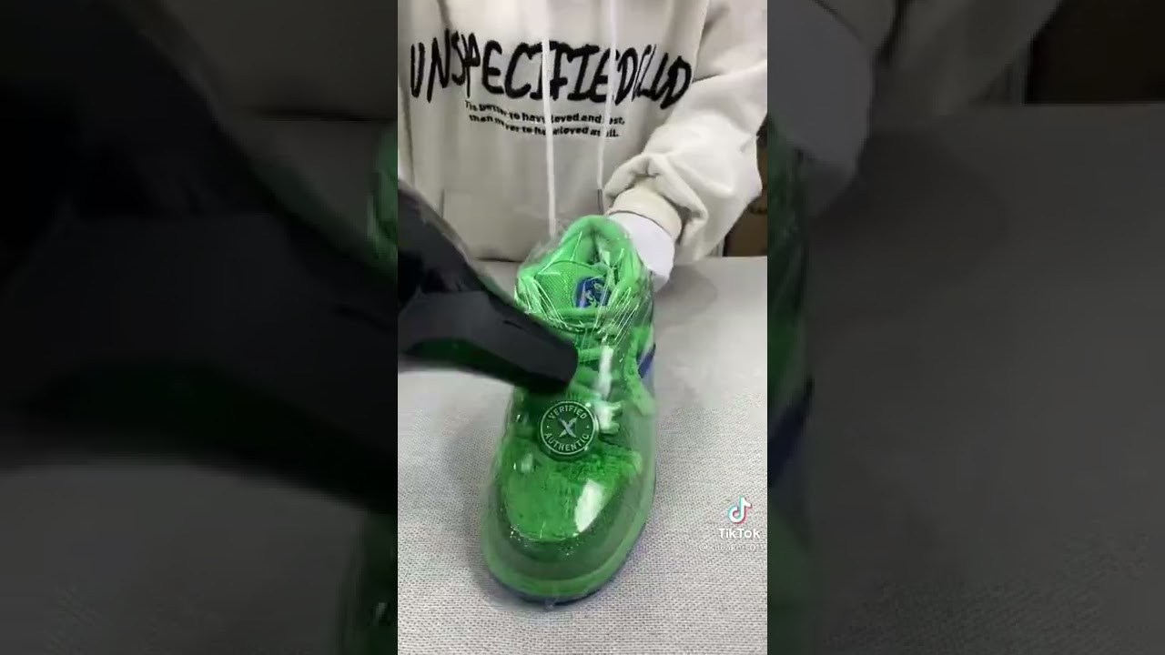 StockX shipment preparation
