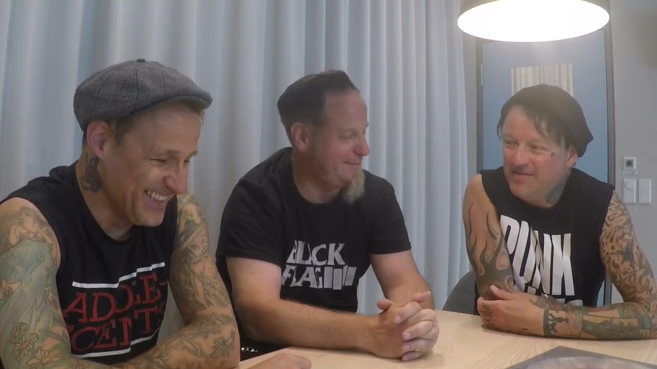 Schönhoff LateNight-Punkrock & Talk - Die Donots im großen Holzschwert-Interview 2025