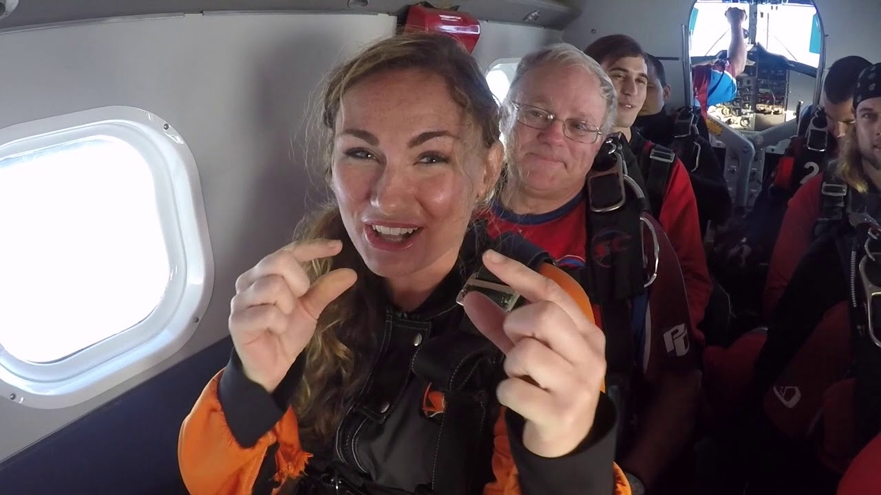 Our 1st Date //Jessica's First Tandem Skydive // 14,000 ft at Skydive Carolina