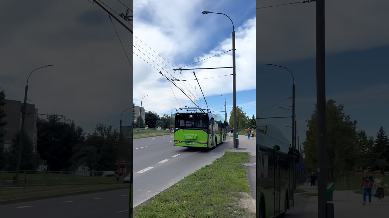 Trolleybus driving with 1 pole intact in Kaunas | 