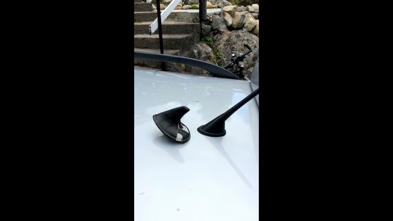 Switch fake sharkfin to real antenna Saab 95