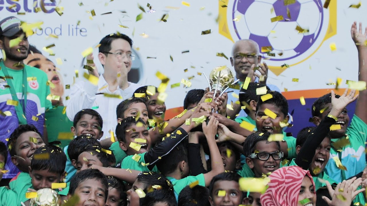 The President attends the closing ceremony of the “Nestlé kids’ football fiesta”