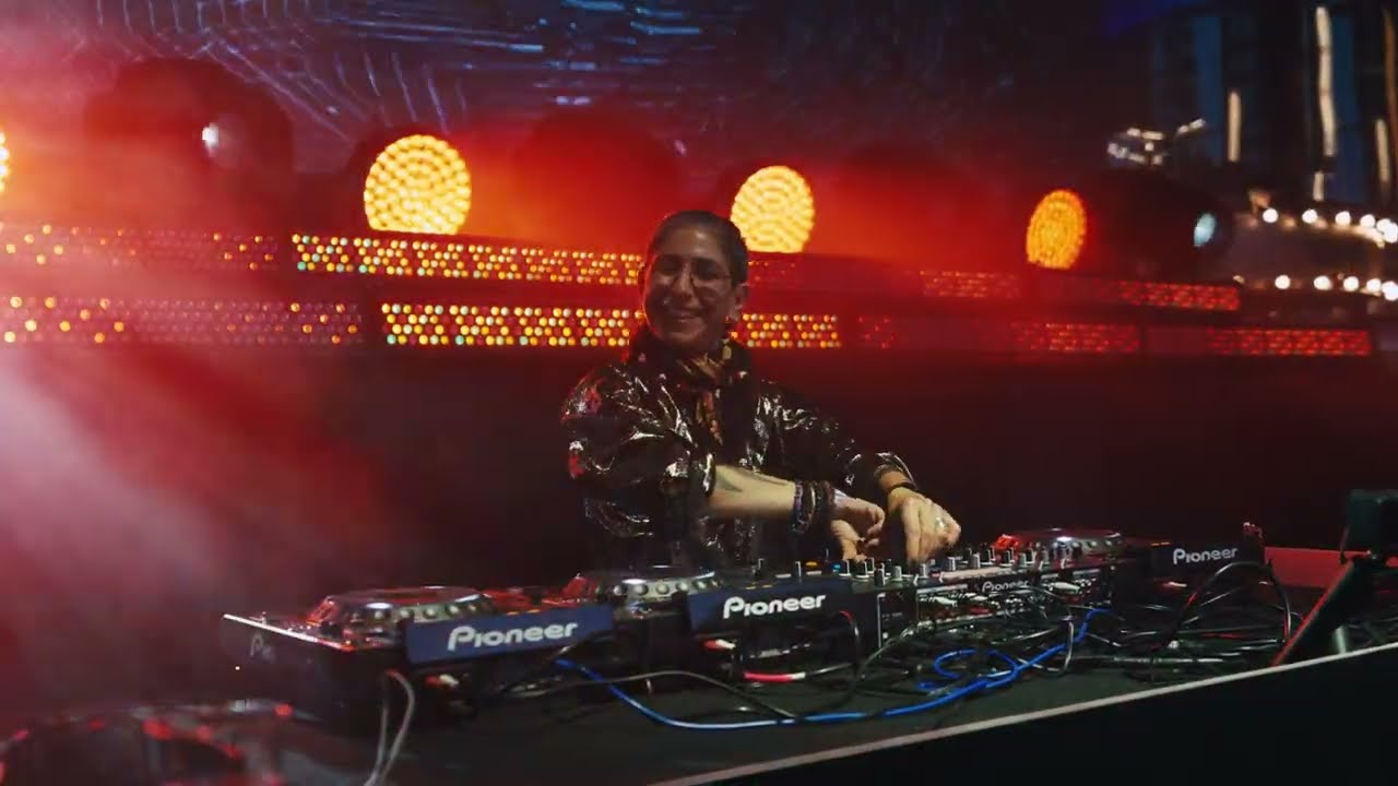 İpek İpekçioğlu DJ Set @Sonar İstanbul Zorlu PSM