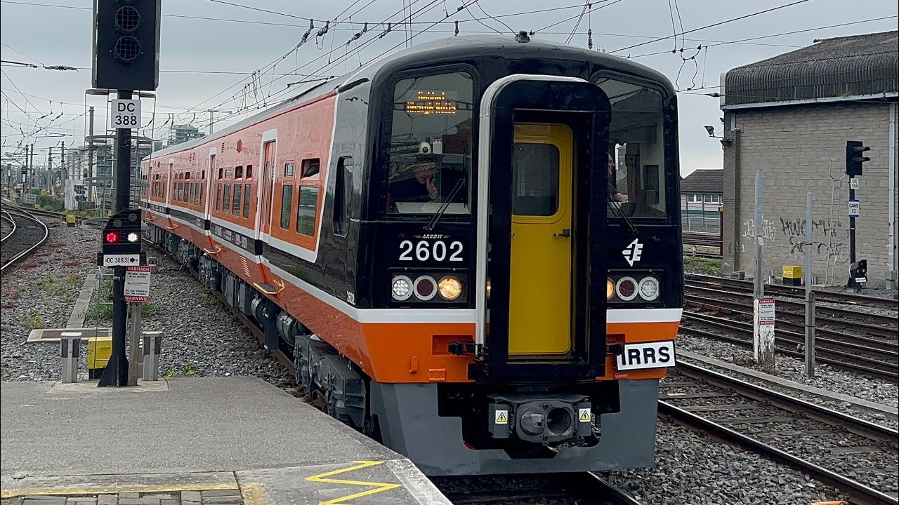 *Rare* IE Class 2600 Retro Livery Arrow Passes Dublin Connolly Railway Station