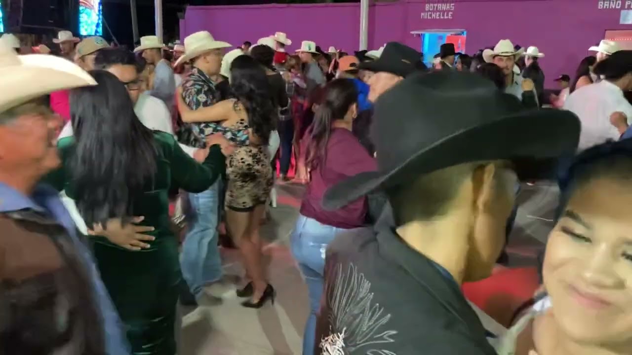 Asi es el Ambiente en los Xv Años De 💐Allison💐desde Río de Medina Sain Alto Zacatecas.