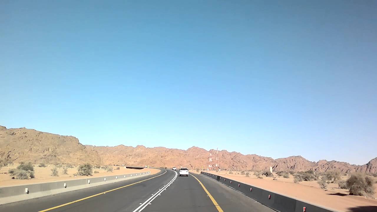 هنا السعودية ( مقطع من طريق تبوك ) ( الشملي - حائل )