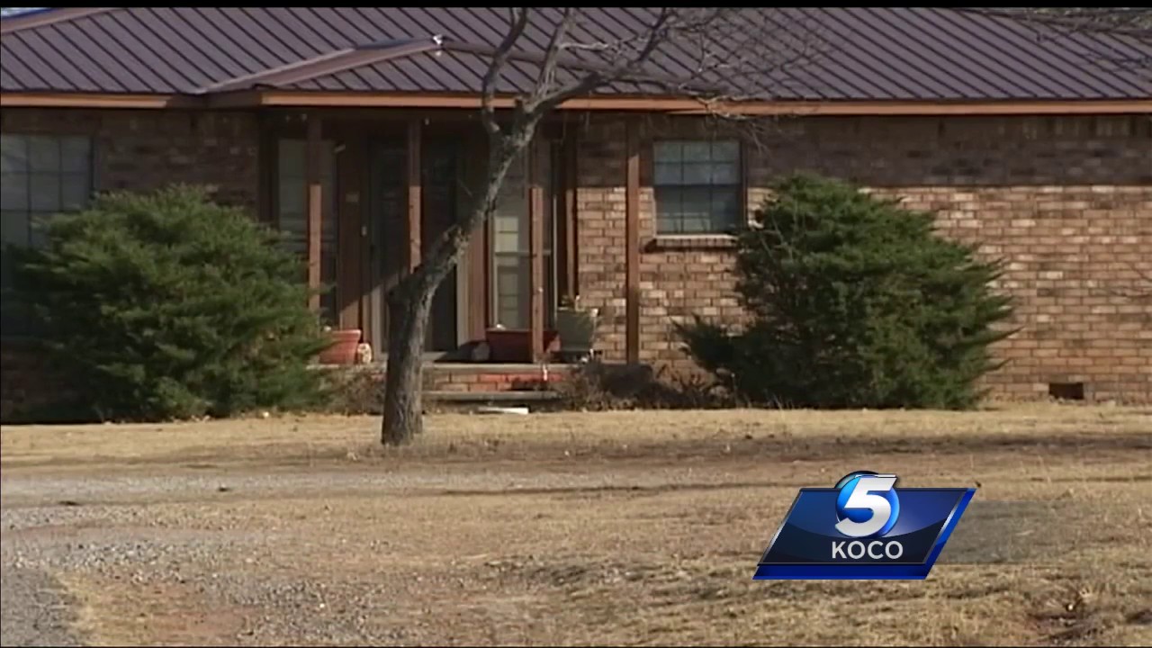 Garvin Co. man to remain in jail after shooting woman