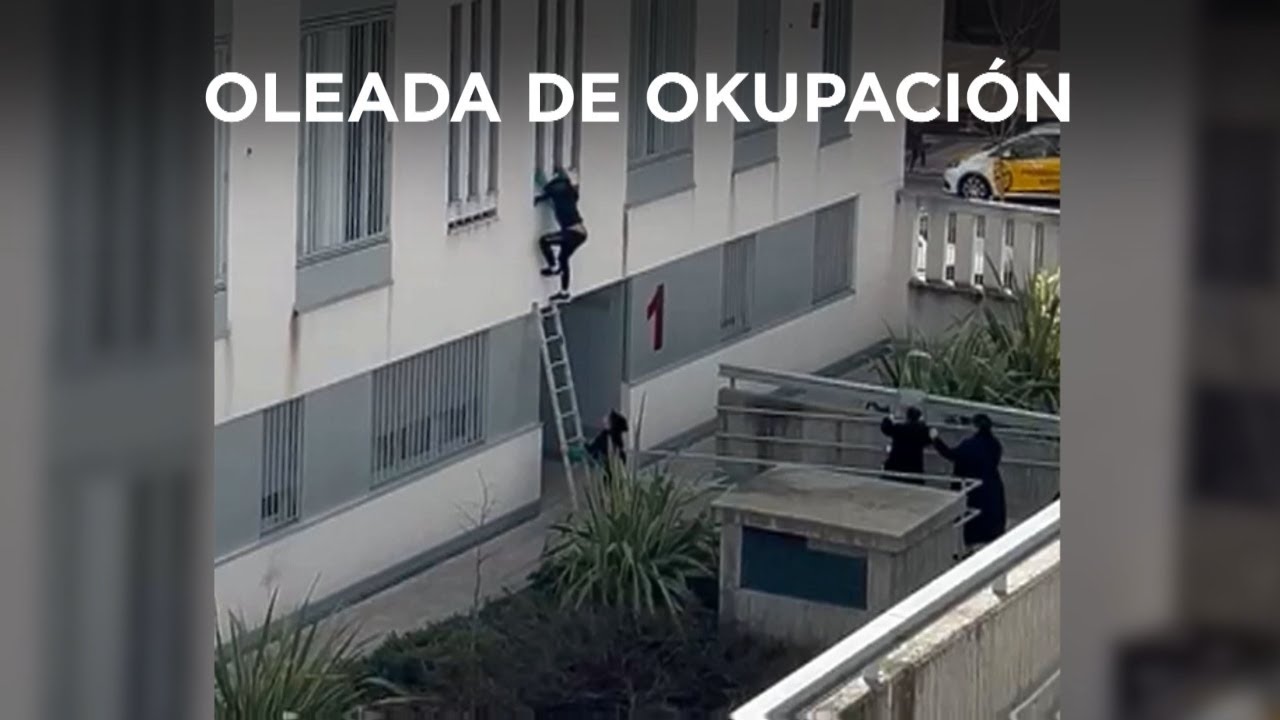 Pillados 'in fraganti' por los vecinos okupando un piso en Getafe