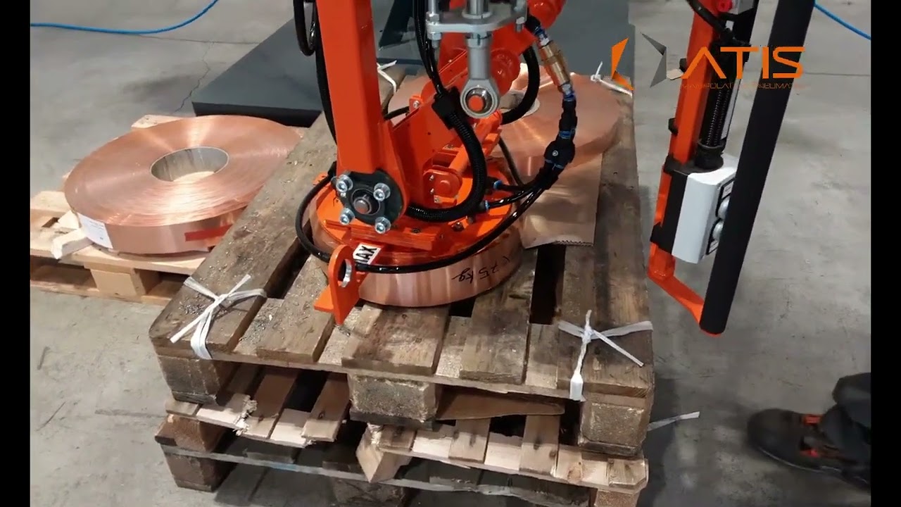 ATIS lifting manipulator for copper coils