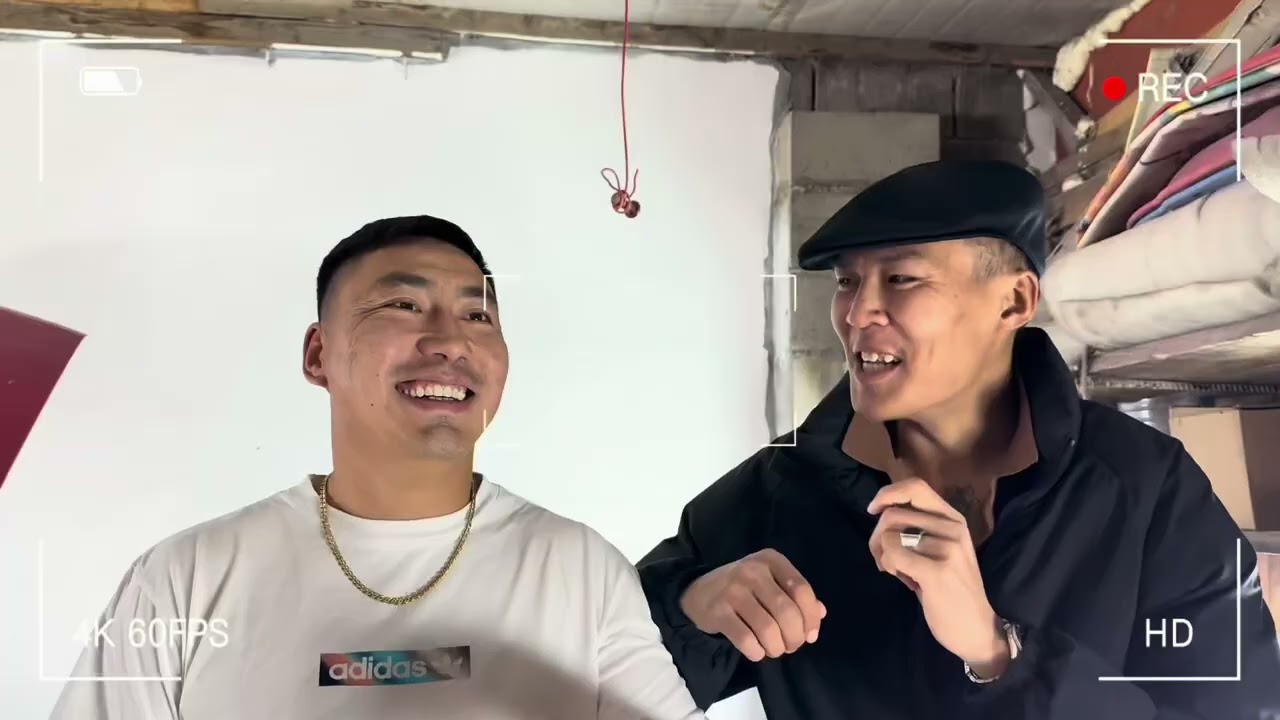 our first vlog💡 Хар машинаа улаан болгов.