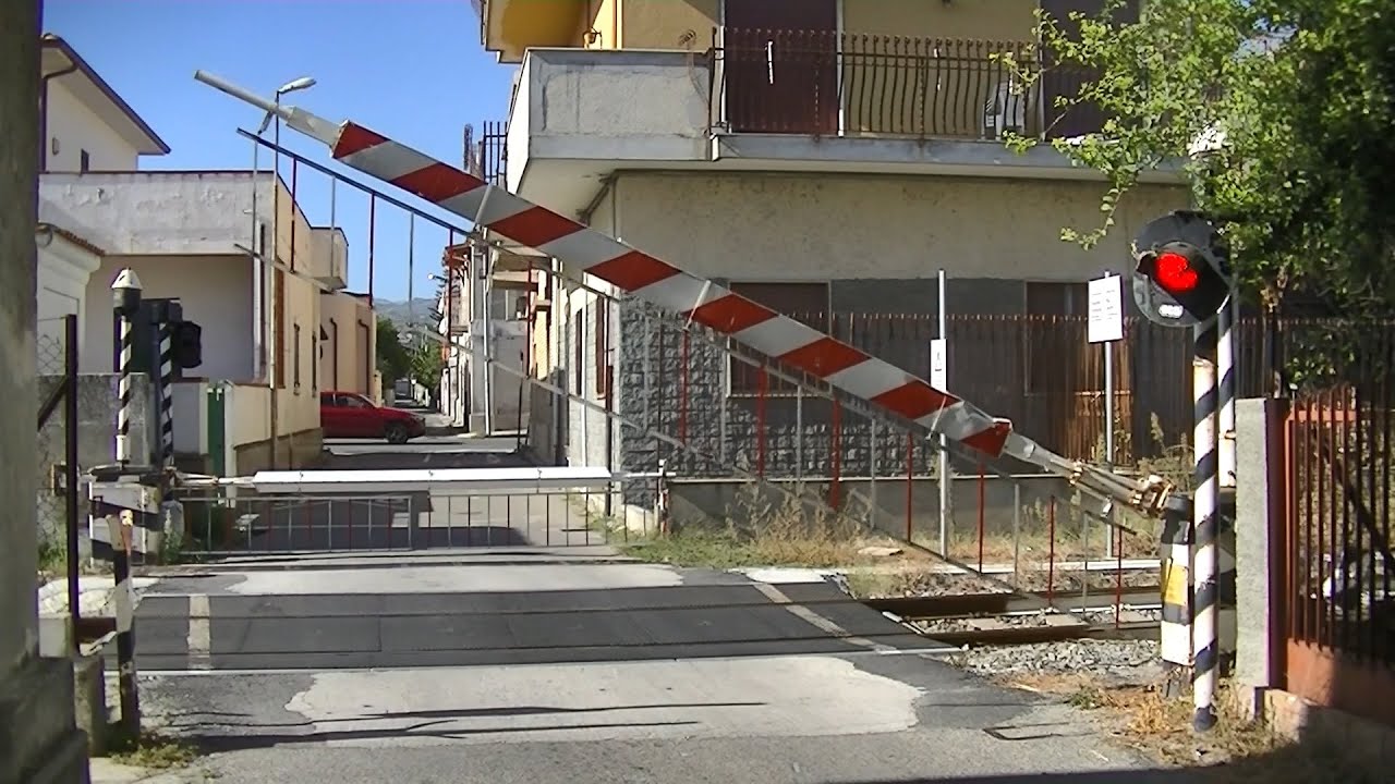 Spoorwegovergang Ardore Marina (I) // Railroad crossing // Passaggio a livello