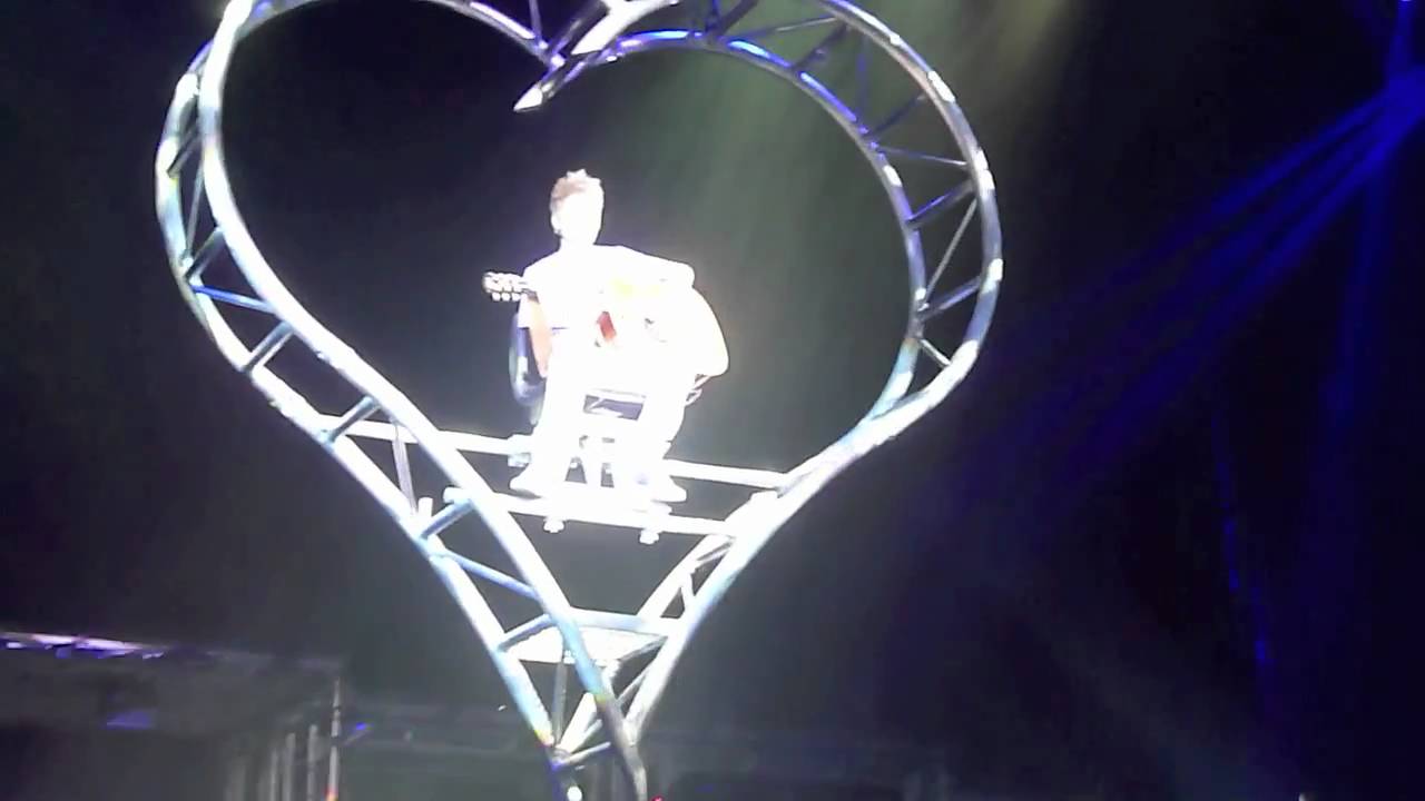 Justin Bieber,  Love me & U smile , Dublin March 2011, O2 arena