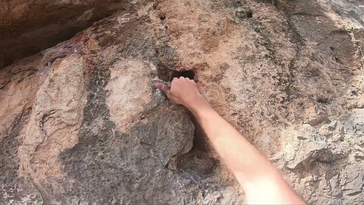 Kalymnos climbing, Sector Arginonta Valley, Route: Tricky-Tricky Mana Mou 6b+ (7+ UIAA)