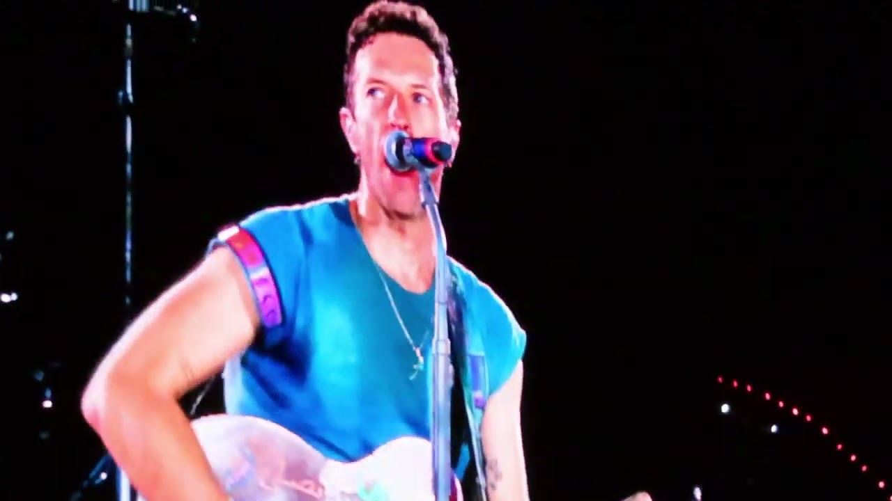 CHARLIE BROWN Coldplay rocking El Paso TX Sun Bowl UTEP